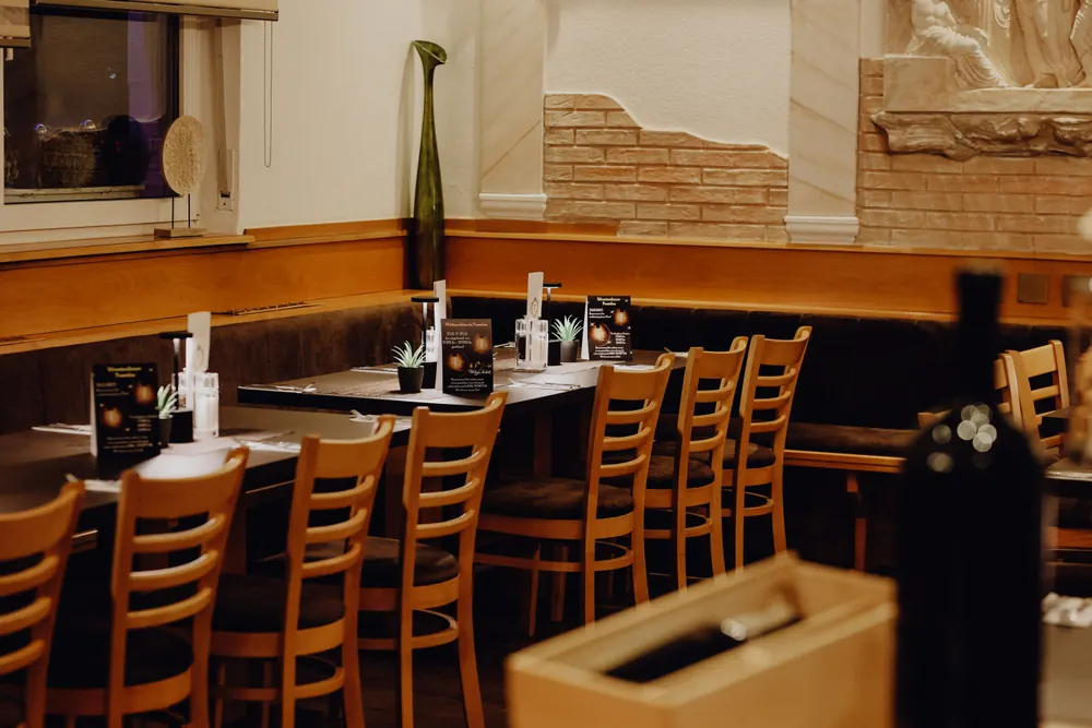 Gemütliche Sitzplätze im Restaurant Poseidon